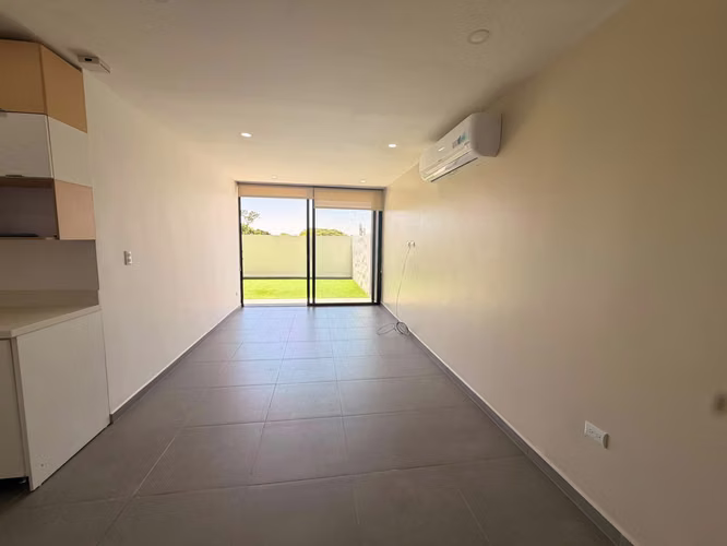 SE ALQUILA APARTAMENTO TORRE TRIU ESCALON, de primer nivel con jardín - Imagen 2