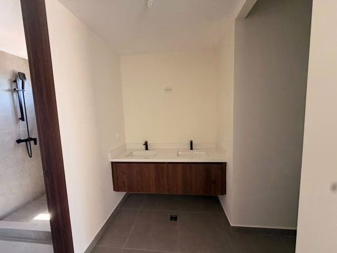 SE ALQUILA APARTAMENTO 8.VII HOMES ESCALÓN, tiene 120 m² - Imagen 14