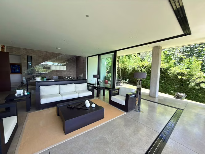 SE VENDE CASA VILLA TUSCANIA, SUPER MODERNA CON VISTA, tiene 1,800 v2 - Imagen 3