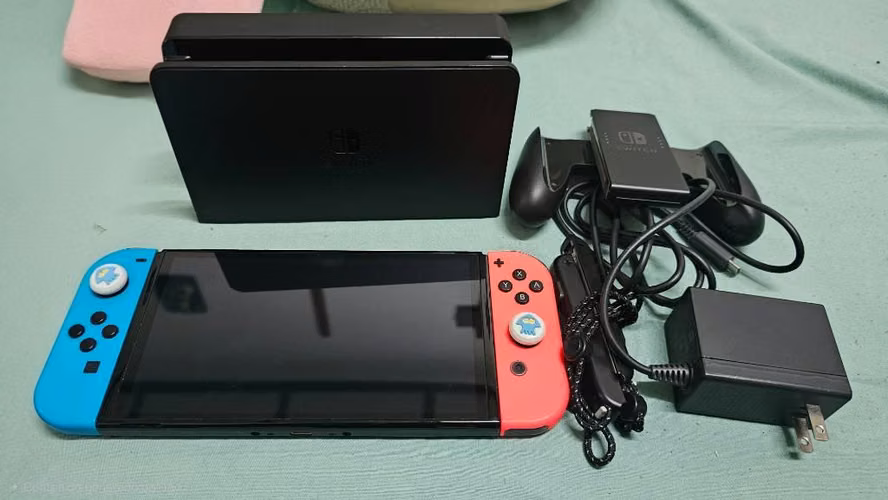 Nintendo Switch OLED Azul/Rojo  - Imagen 5