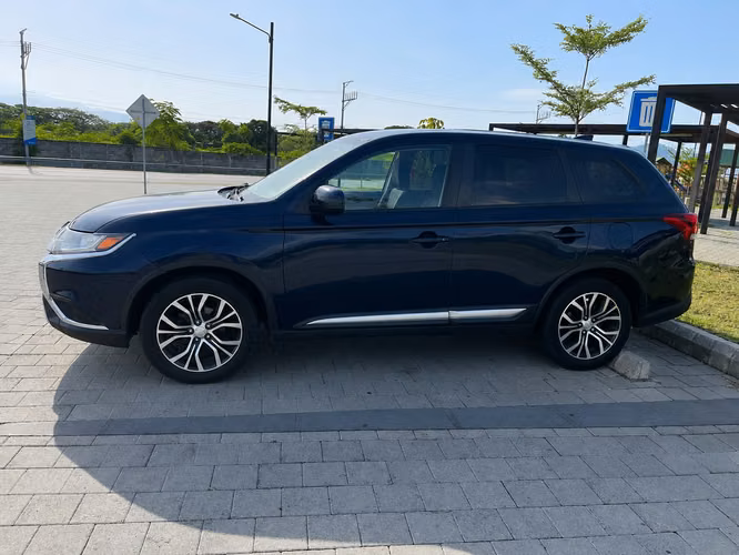 Mitsubishi Outlander 2018 (Negociable) - Imagen 5