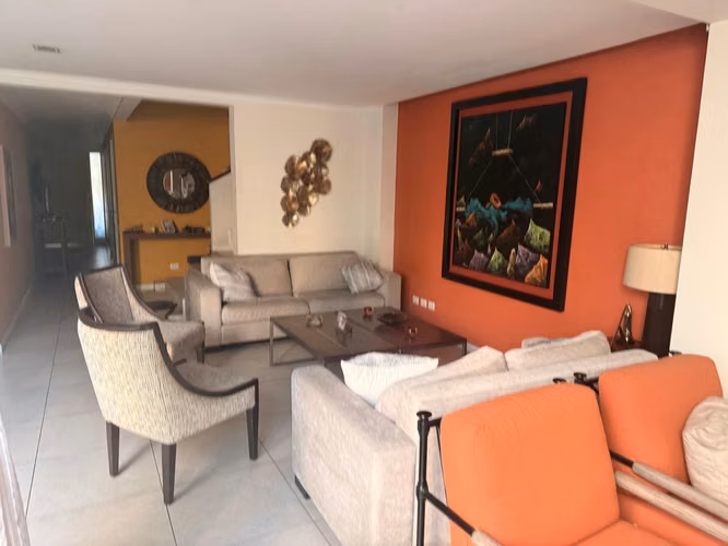 VENTA CASA PORTAL LA CASTELLANA, SAN BENITO, SIN MUEBLES