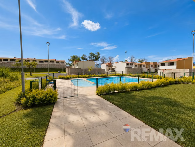 Casa nueva en alquiler en Paseo del Prado