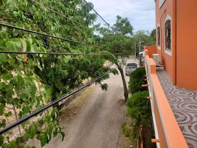 # SE VENDE CASA EN LA ENTRADA A FRANCISCO GOTERA. - Imagen 6