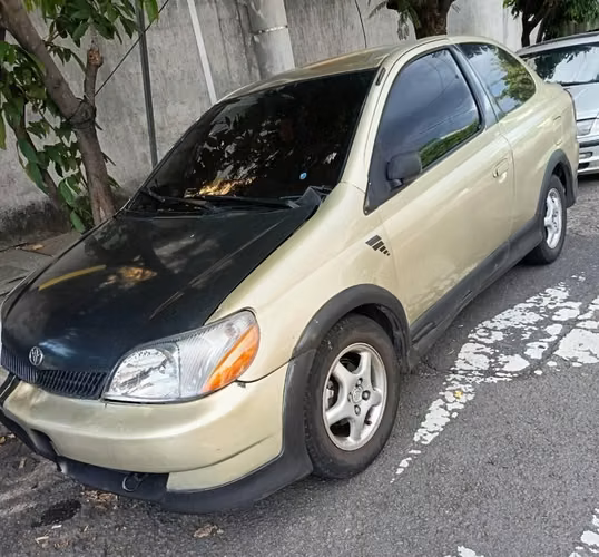 Toyota Echo 2000 /a/c/Automático