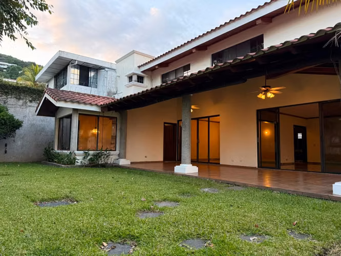 CUMBRES ESCALON ALQUILER CASA $3,400 NO PRIVADO - Imagen 2