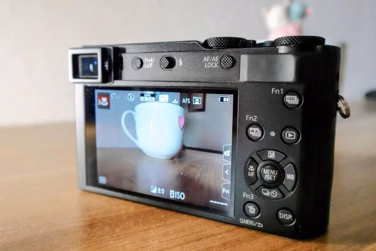 Vendo o cambio Cámara Panasonic Lumix TZ200 (Sensor 1", Zoom Leica, 4K) - Impecable
