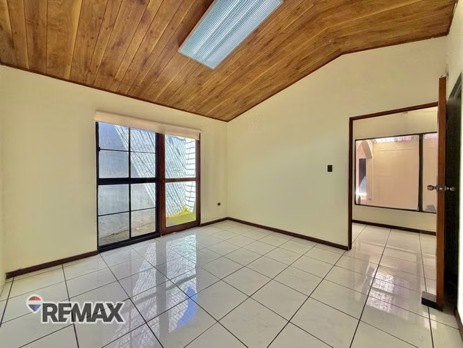 EXCLUSIVA RESIDENCIA, CUMBRES DE LA ESMERALDA-ANTIGUO CUSCATLÁN - Imagen 18