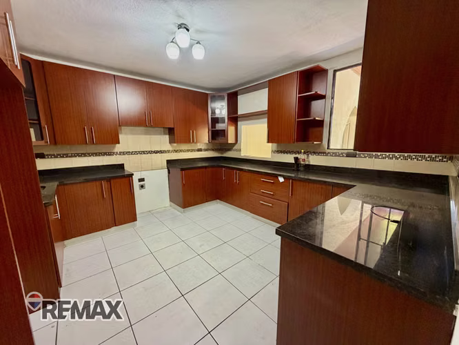 EXCLUSIVA RESIDENCIA, CUMBRES DE LA ESMERALDA-ANTIGUO CUSCATLÁN - Imagen 10