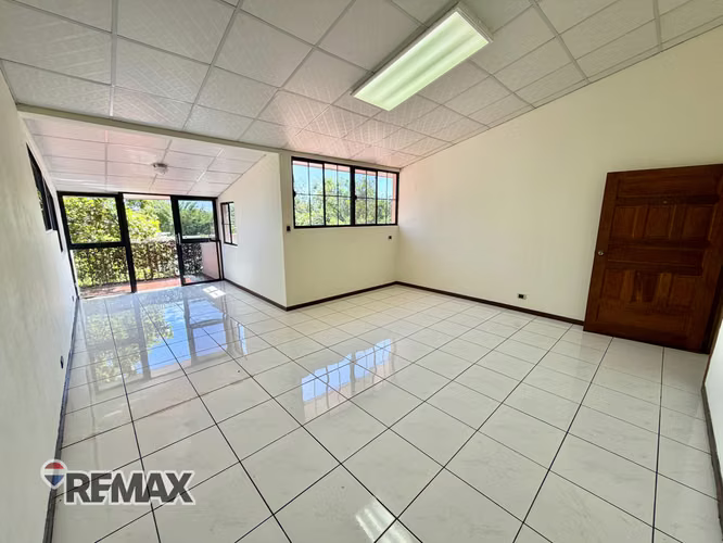 EXCLUSIVA RESIDENCIA, CUMBRES DE LA ESMERALDA-ANTIGUO CUSCATLÁN - Imagen 14