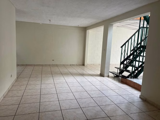 Casa para oficina, empresa, bodegas o negocio - Imagen 3