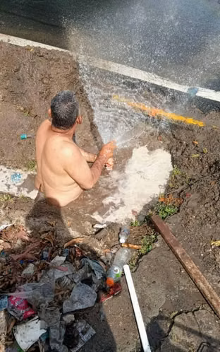 Fontanero y fontaneria  podemos trabajar con agua callendo - Imagen 6