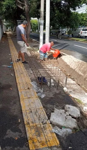 Fontanero y fontaneria  podemos trabajar con agua callendo - Imagen 3
