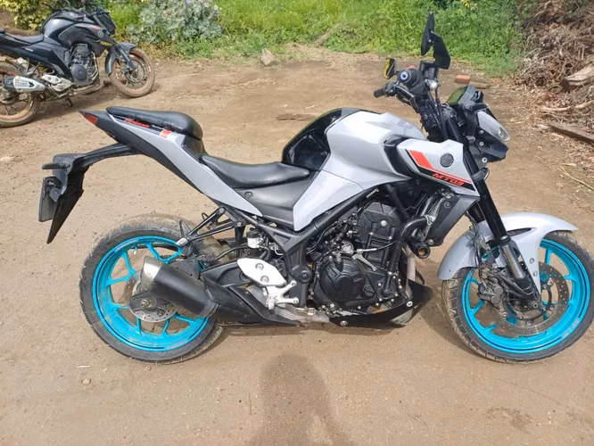 Se vende MT03 2022 - Imagen 2