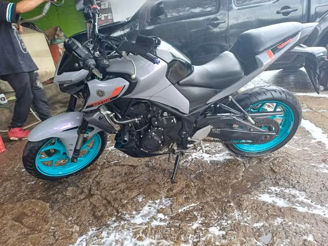 Se vende MT03 2022 - Imagen 5