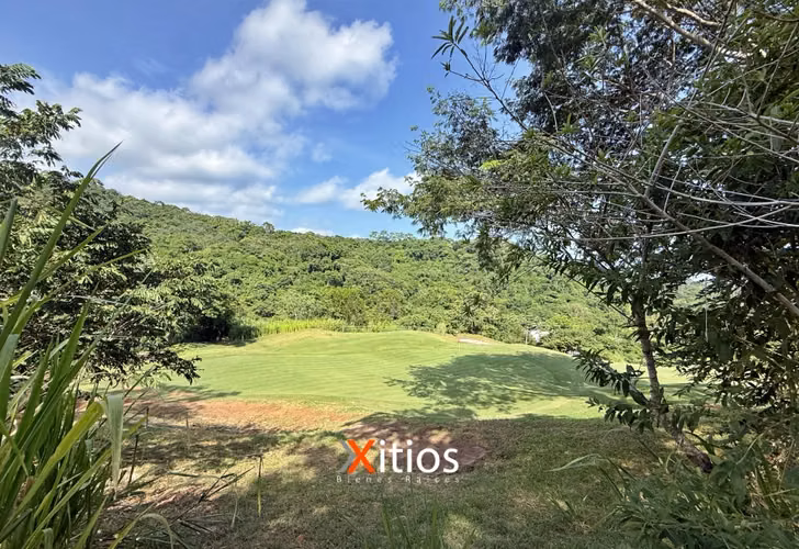 Venta de Terreno en El Encanto Golf con VISTA