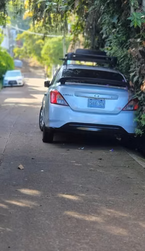 Vendo bonito nisan versa estandar bien cuidado de uso personal