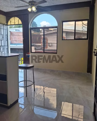 Apartamento Semi amueblado en Area de Estadio Cuscatlan - Imagen 2