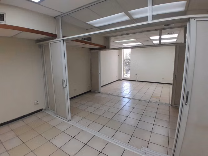 Edificio en Alquiler para Oficinas (Zona Roosevelt)
