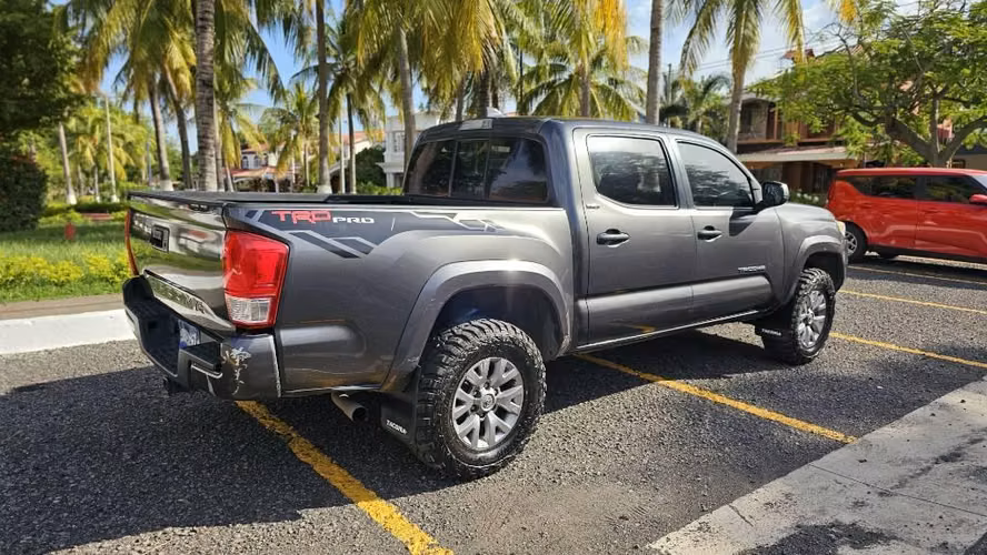 TOYOTA TACOMA SR5 2017 BOLSAS BUENAS AUTOMÁTICO