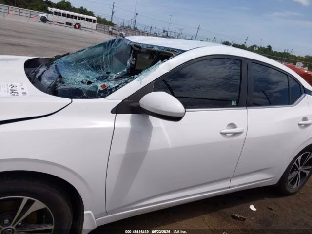 NISSAN SENTRA SV 2022 - Imagen 14
