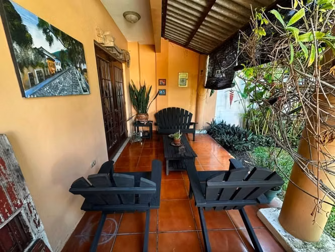 Alquilo Casa Amueblada Colonia Escalón