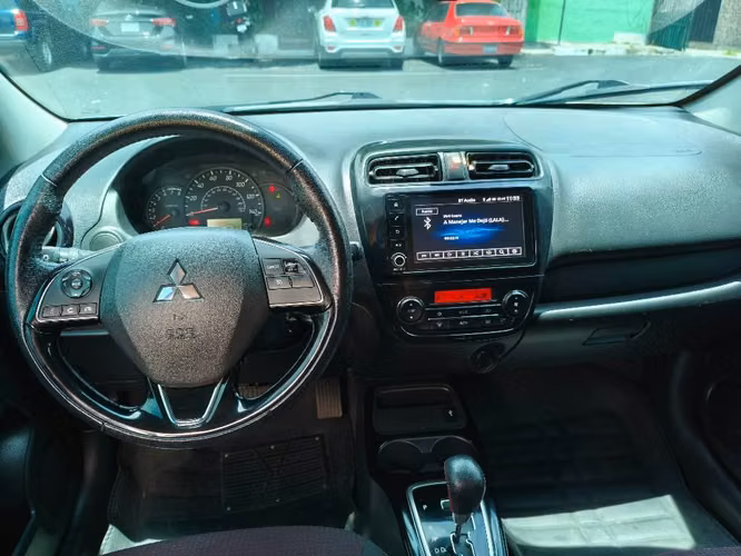 Mitsubishi Mirage HB Black edition 2022 SE - Imagen 4