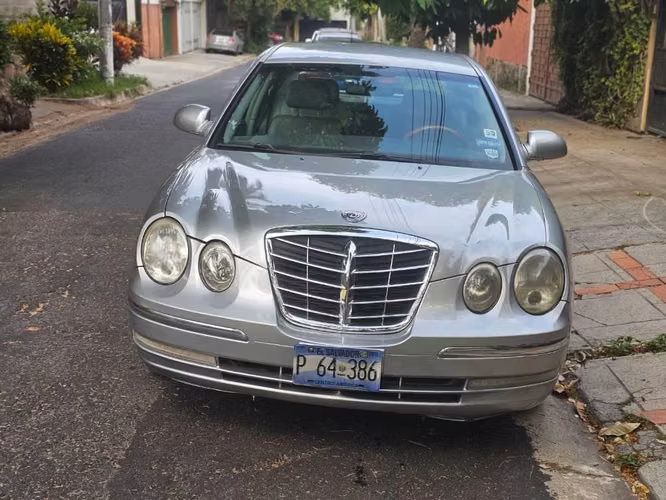 Kia clasico ejecutivo Opirus 2005