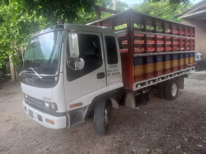 SE VENDE CAMION ISUZU FRR2001 - Imagen 2