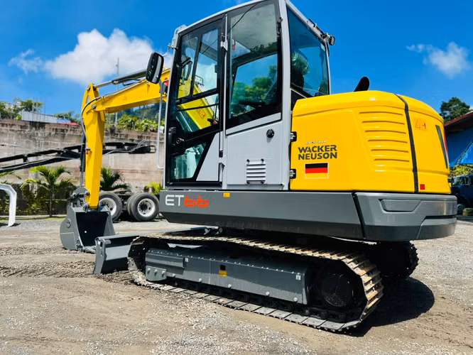 2025 - Miniexcavadora WACKER NEUSON ET66 – DE 6 TONELADAS