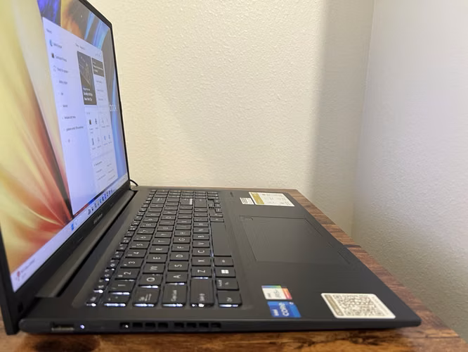 Asus Vivobook 16 de 16" (i7-1355U, 16 GB, 512 GB, Win 11)