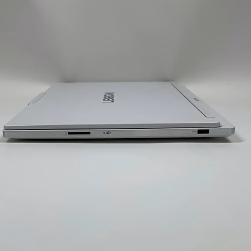 Lenovo Legion 7i Gen 10 83KY 16" Core Ultra 9, 32 GB de RAM, SSD de 1 TB