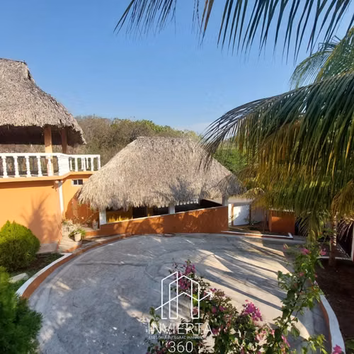 SE VENDE PROPIEDAD EN PLAYA EL TUNCO