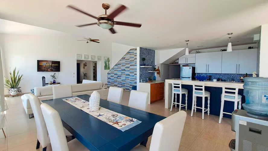 Alquiler de Preciosa Casa de Playa en Bahia Dorada, La Libertad