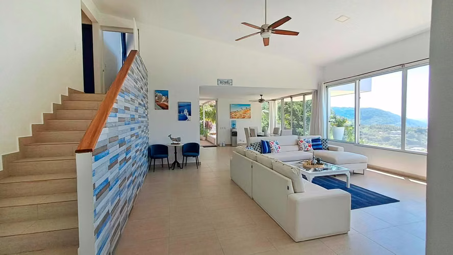 Alquiler de Preciosa Casa de Playa en Bahia Dorada, La Libertad