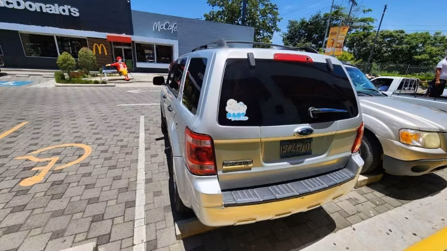 VENDO LINDA FORD ESCAPE 2008