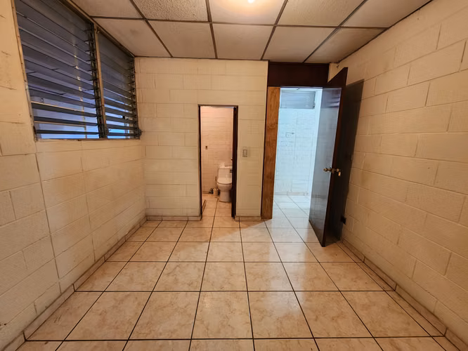 Se Alquila Casa en Santa Tecla, Santa Monica - Imagen 10