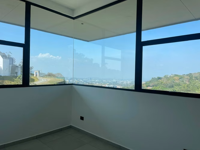 SE ALQUILA PENTHOUSE EN PARK TOWER CON LINEA BLANCA Tiene 162.05 m² - Imagen 10