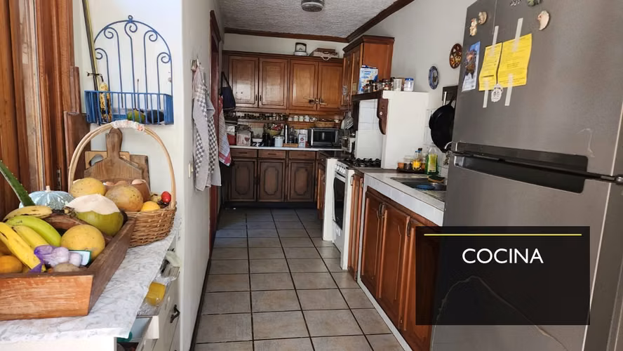 Casa en Venta en Colonia. Metropolis Sur 1, sobre Avenida Bernal.