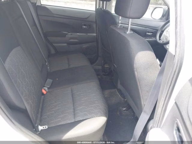 MITSUBISHI OUTLANDER SPORT ES 2025 AWD - Imagen 8