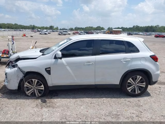 MITSUBISHI OUTLANDER SPORT ES 2025 AWD - Imagen 14