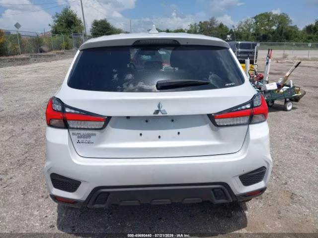 MITSUBISHI OUTLANDER SPORT ES 2025 AWD - Imagen 16