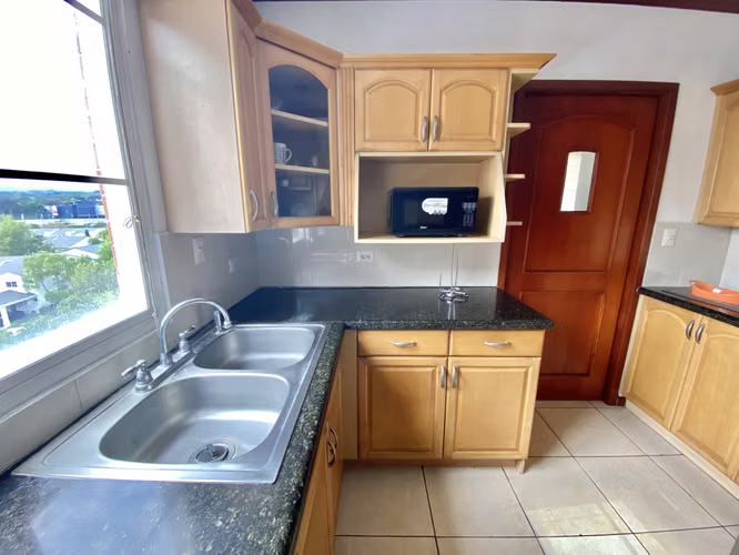 ALQUILER APARTAMENTO SIN MUEBLES LA CASTELLANA, SAN BENITO - Imagen 8