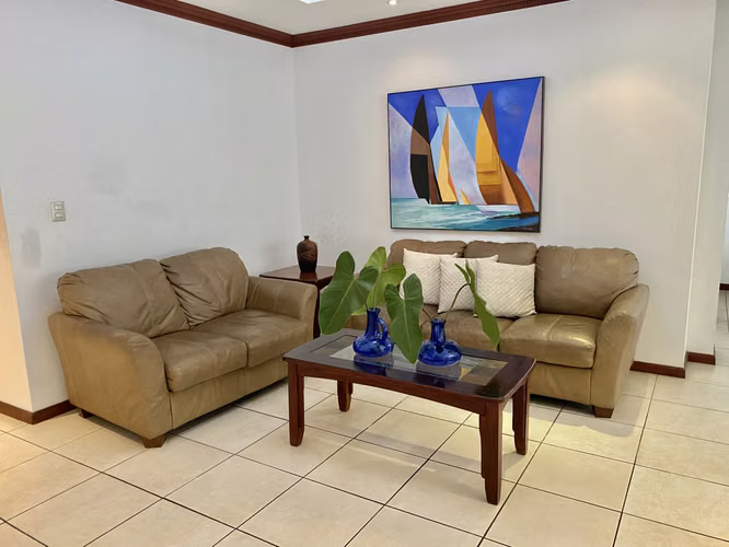 ALQUILER APARTAMENTO SIN MUEBLES LA CASTELLANA, SAN BENITO - Imagen 2