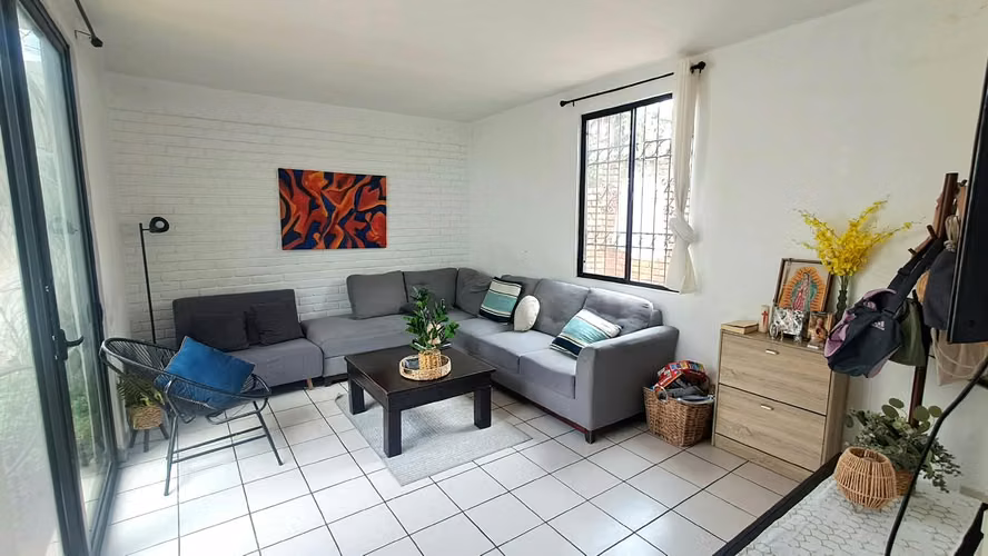 Venta de Casa en Condominio Puerta de Hierro , Colonia Escalon, S.S. - Imagen 2