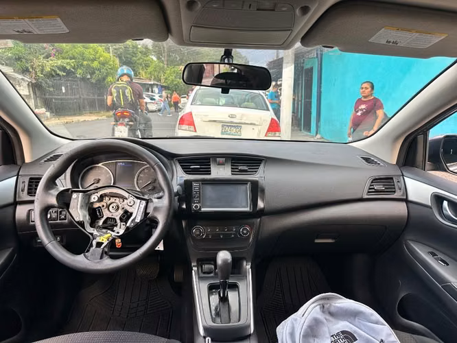Nissan Sentra 2019