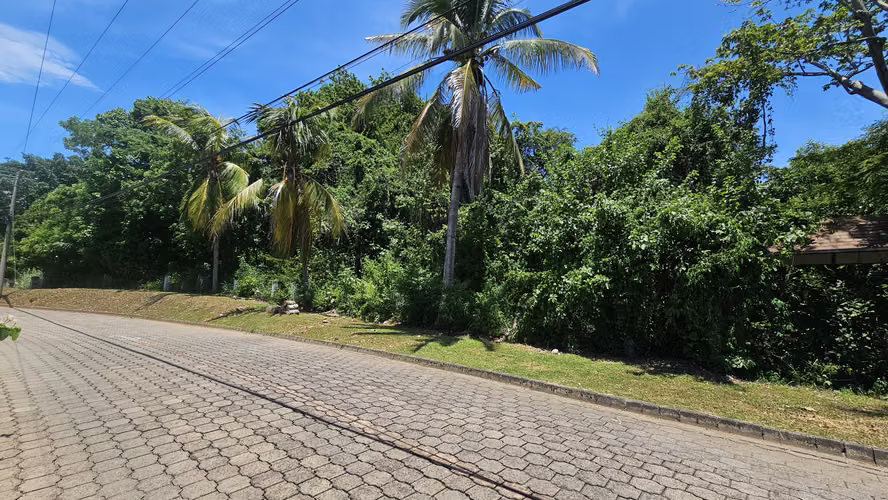 Venta de terreno de playa en Residencial Las Veraneras, Los Cóbanos, Sonsonate - Imagen 2
