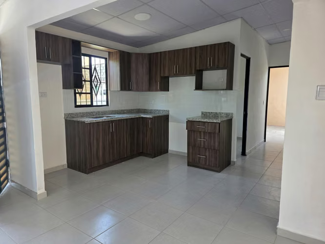VENDO NUEVO LOURDES CASA DE ESQUINA 4 HABITACIONES CON PARQUEO COMO A ESTRENAR FINO ACABADOS