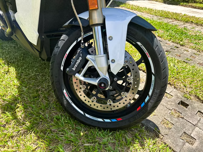 BMW S1000XR
