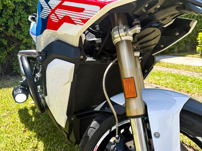 BMW S1000XR